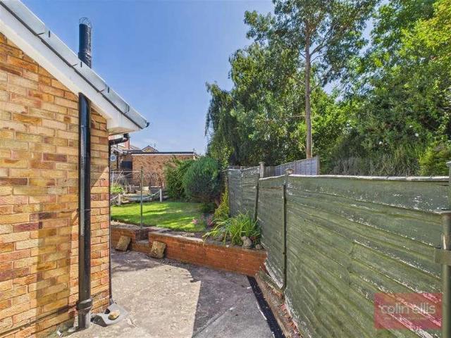 2 bed house for sale