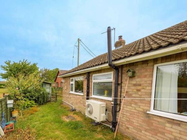 2 bed house for sale