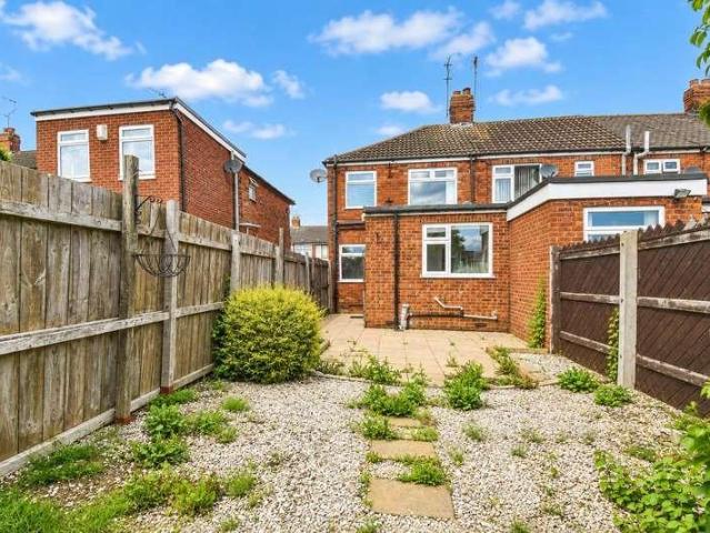 2 bed house for sale