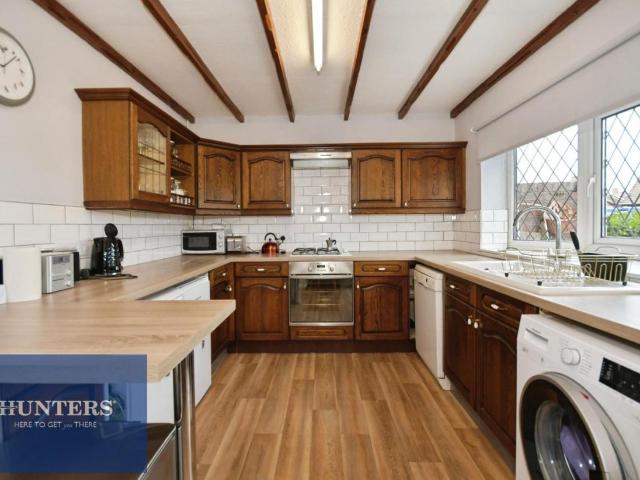 2 bed house for sale