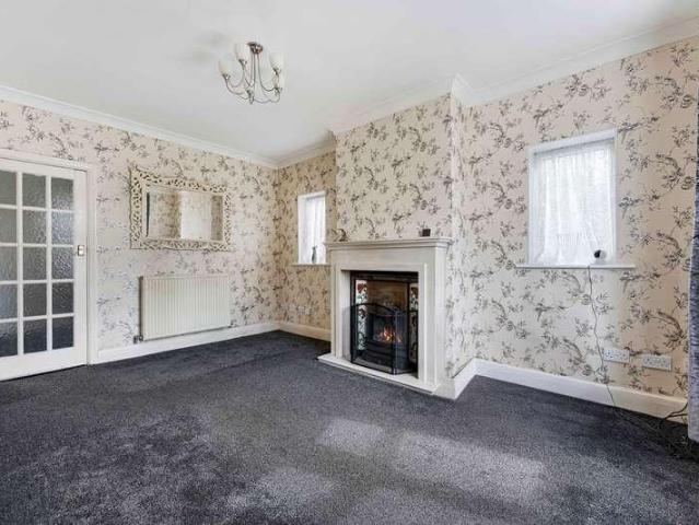 2 bed house for sale