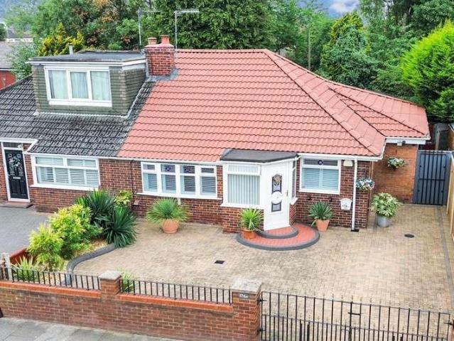 2 bed house for sale
