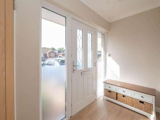 2 bed house for sale