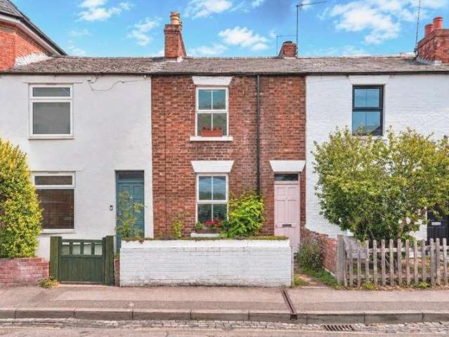 2 bed house for sale
