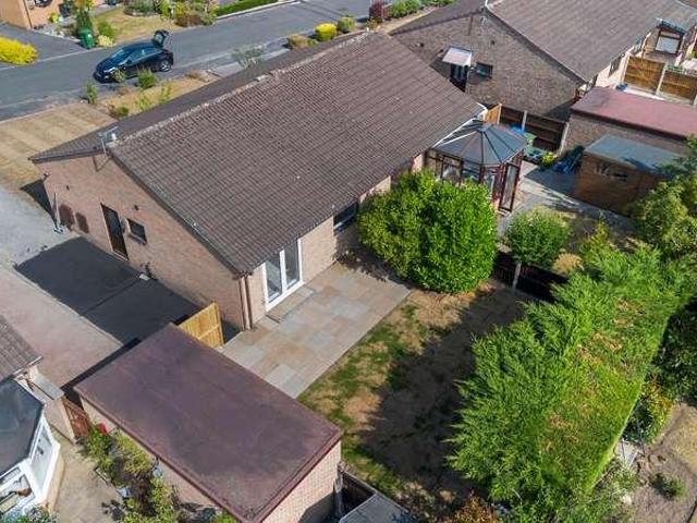 2 bed house for sale