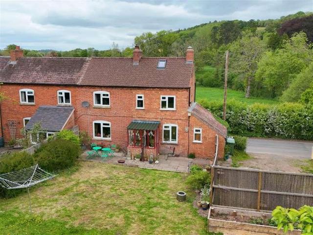 2 bed house for sale
