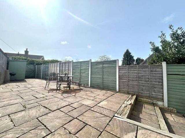 2 bed house for sale