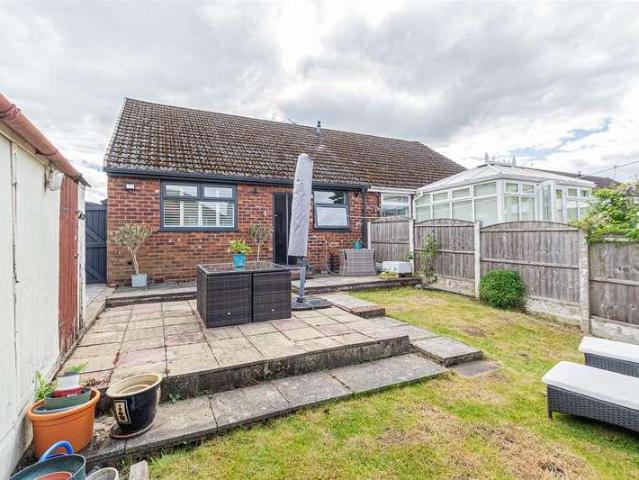 2 bed house for sale