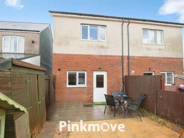 2 bed house for sale