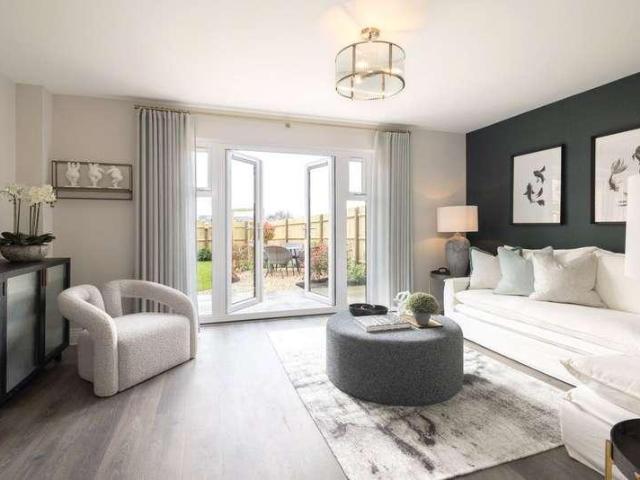 2 bed house for sale