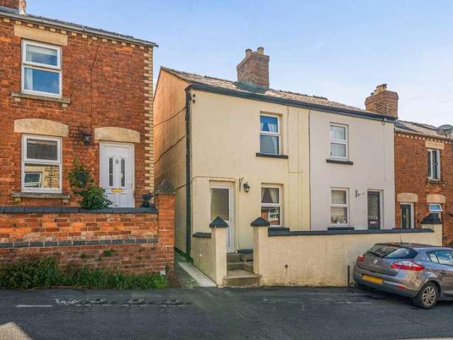 2 bed house for sale