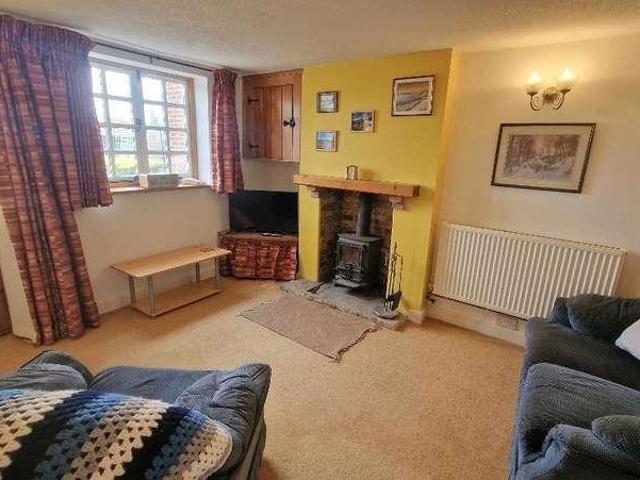 2 bed house for sale