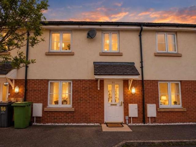 2 bed house for sale