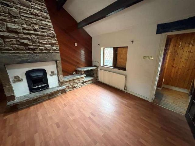 2 bed house for sale