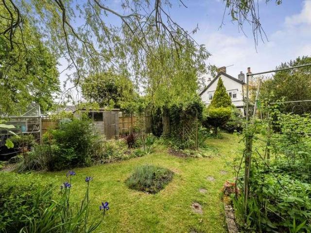 2 bed house for sale