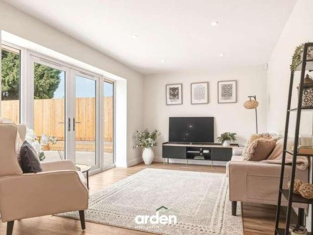 2 bed house for sale