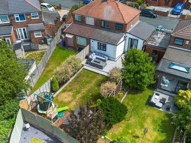 2 bed house for sale