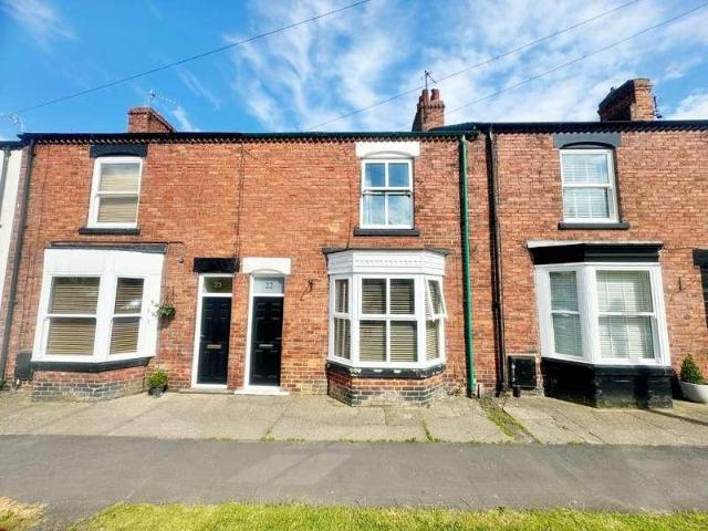 2 bed house for sale