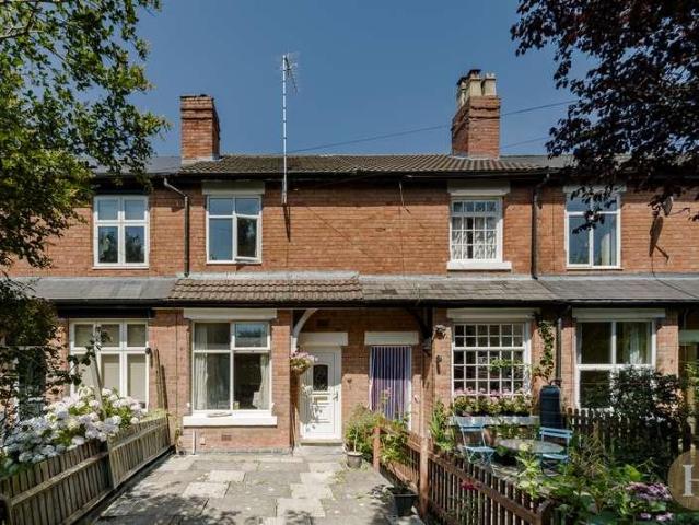 2 bed house for sale