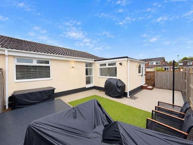 2 bed house for sale