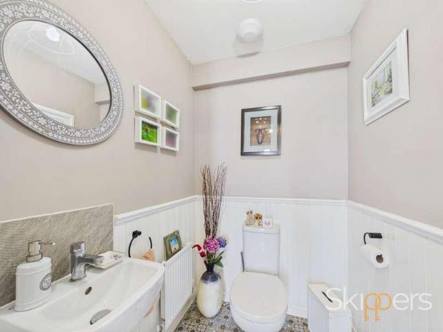 2 bed house for sale