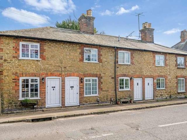 2 bed house for sale