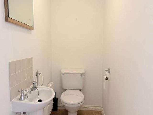 2 bed house for sale