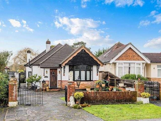 2 bed house for sale