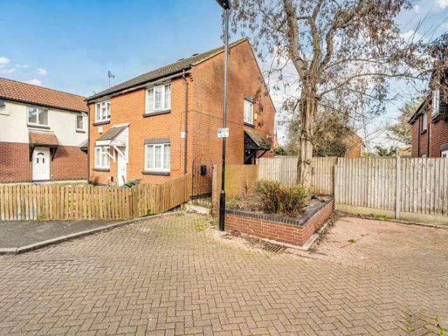 2 bed house for sale