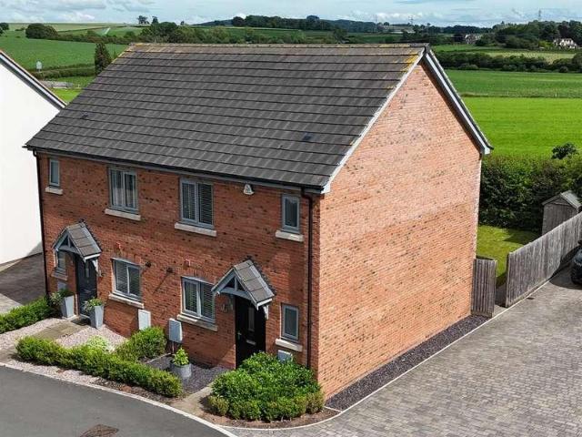 2 bed house for sale