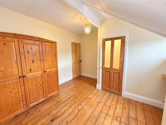 2 bed house for sale