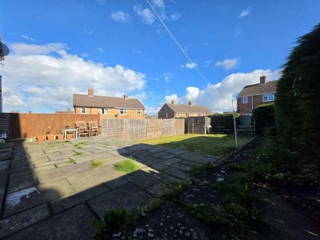 2 bed house for sale