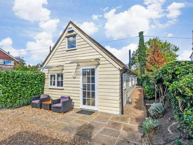 2 bed house for sale
