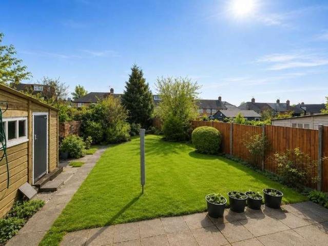 2 bed house for sale