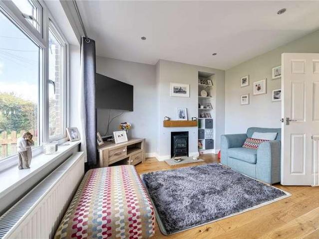 2 bed house for sale