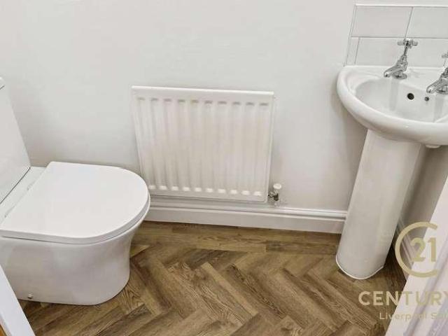 2 bed house for sale