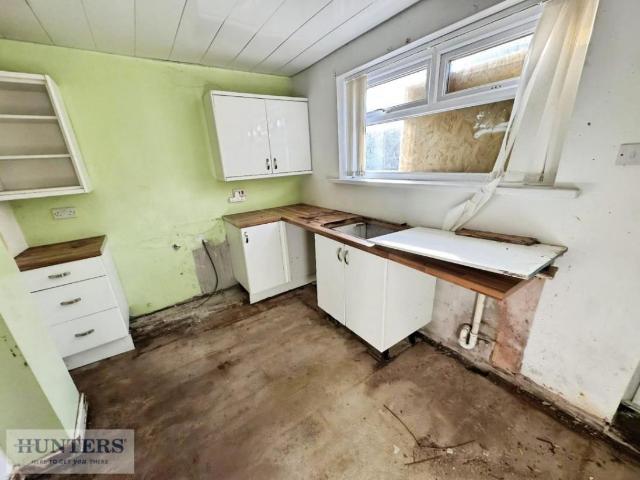 2 bed house for sale