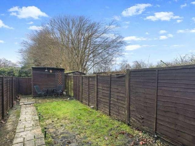 2 bed house for sale