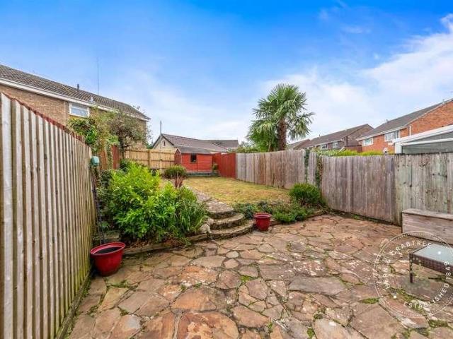 2 bed house for sale