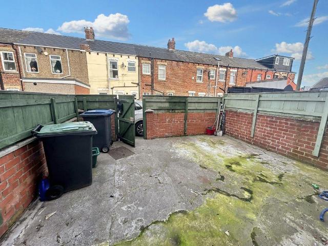 2 bed house for sale