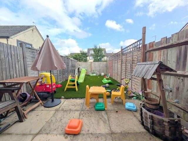 2 bed house for sale