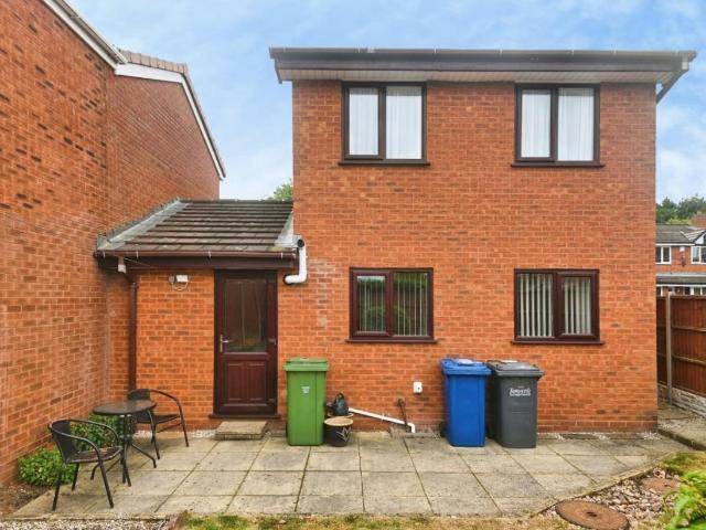 2 bed house for sale