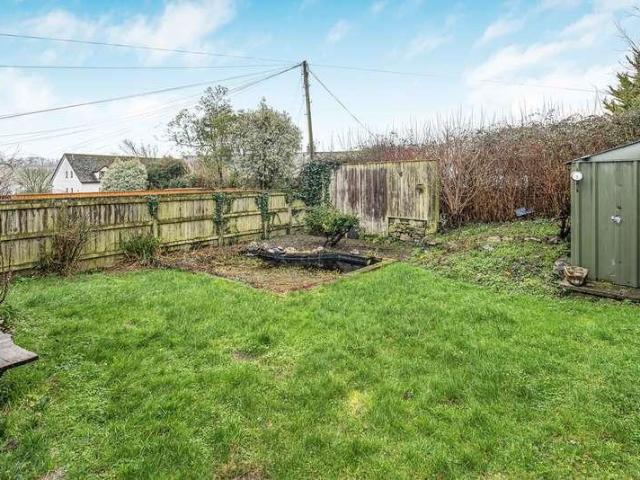 2 bed house for sale