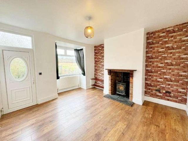 2 bed house for sale