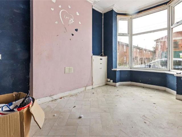 2 bed house for sale