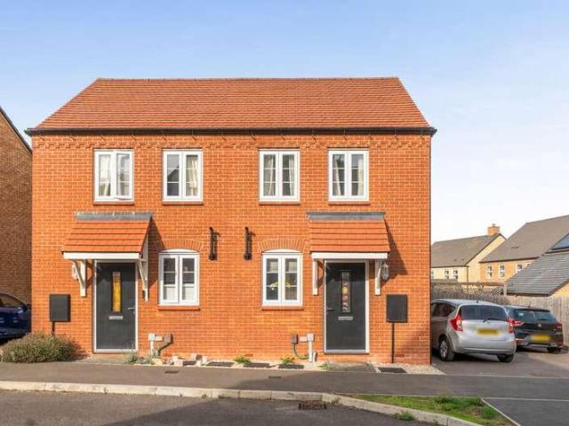 2 bed house for sale