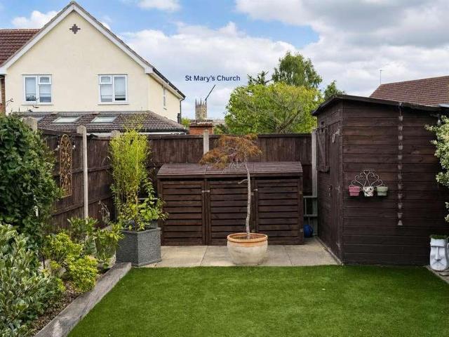 2 bed house for sale