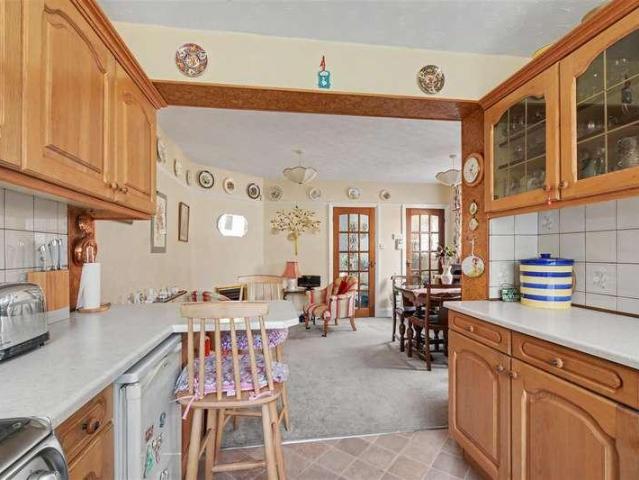 2 bed house for sale