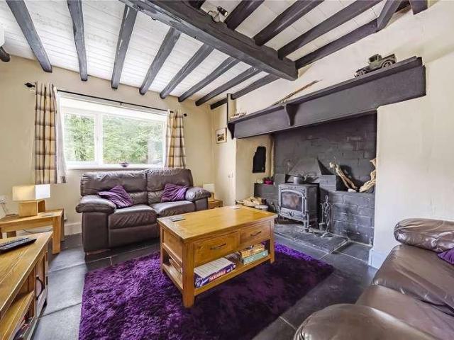 2 bed house for sale