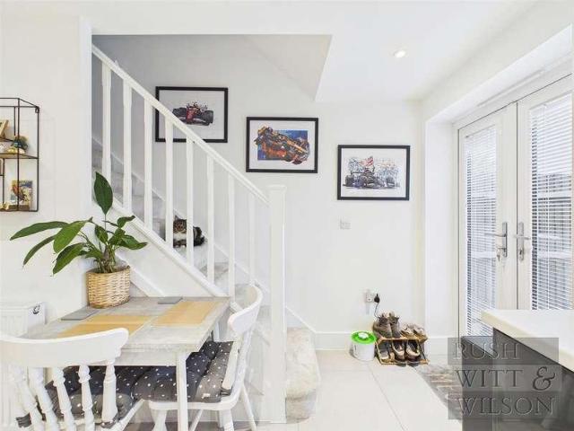 2 bed house for sale